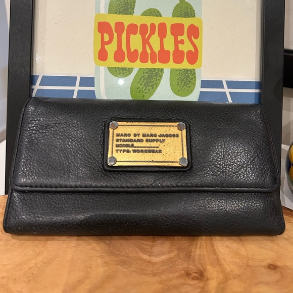 Marc by Marc Jacobs wallet - Picture 1 of 4